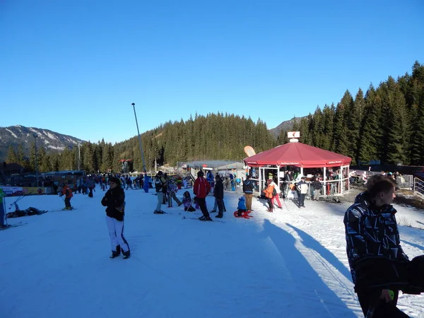 Jasna Slovakien Januari 2014 Ski Resort Och Personer — Stockfoto