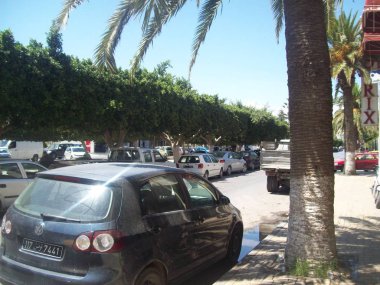 Nabil, Tunus - 7 Ağustos 2013: Sokaktaki insanlara.