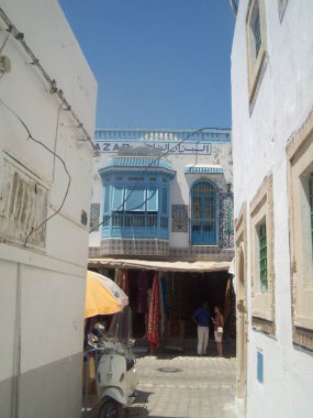 Nabil, Tunus - 7 Ağustos 2013: Sokaktaki insanlara.