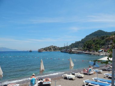 Marmaris, Türkiye - 10 Haziran 2016: İnsanlar sokaklarda.