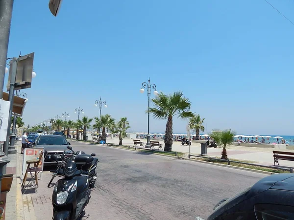 Larnaca Cyprus Juli 2015 Mensen Straat — Stockfoto