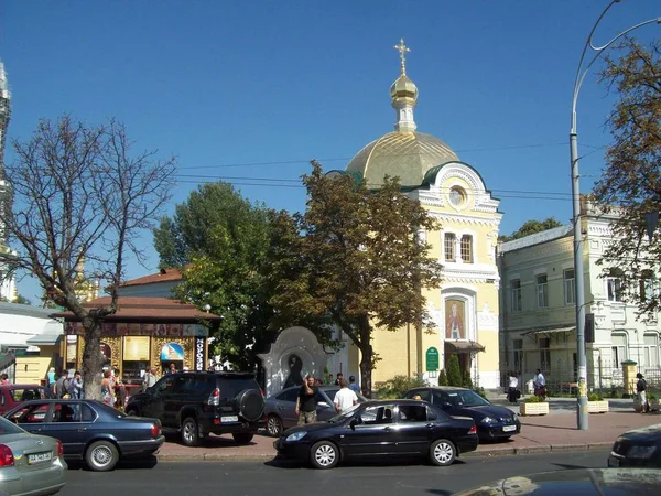 Kiev Oekraïne Augustus 2011 Mensen Auto Straat — Stockfoto