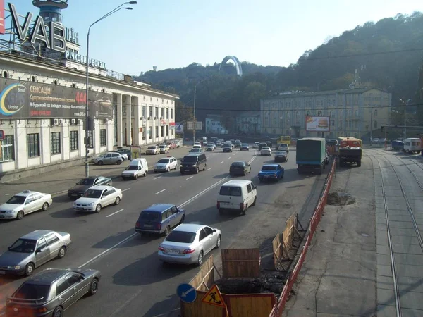 Kiev Ucrânia Julho 2012 Pessoas Carro Nas Ruas — Fotografia de Stock