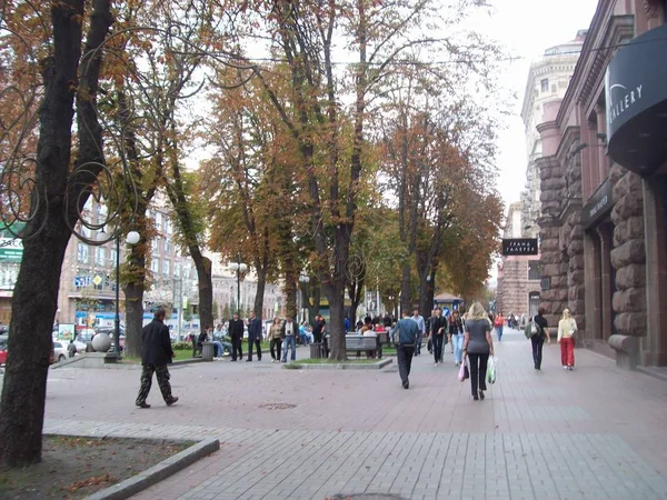 Kiev Ucraina Luglio 2012 Persone Auto Strada — Foto Stock