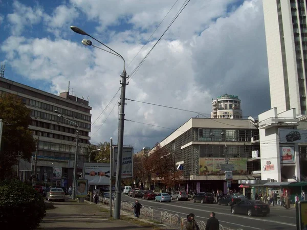 Kiev Ucraina Settembre 2012 Persone Auto Strada — Foto Stock