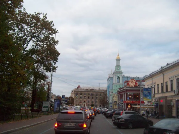 Kiev Oekraïne September 2012 Mensen Auto Straat — Stockfoto