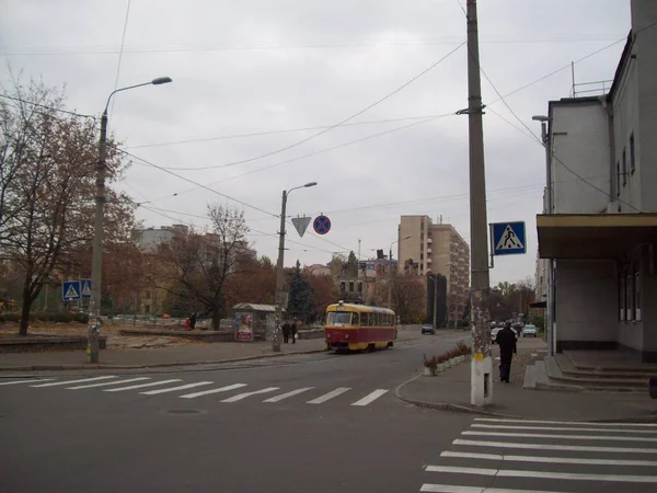 Kiev Ucrânia Setembro 2012 Pessoas Carros Nas Ruas — Fotografia de Stock