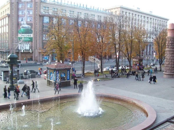 Kiev Oekraïne September 2012 Mensen Auto Straat — Stockfoto