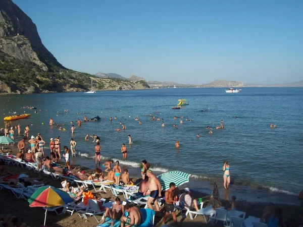 Sudak Crimea Июля 2010 Года Люди Улицах — стоковое фото