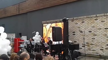 Mimari gün, Ukrayna - 7 Temmuz 2016: İnsanlar uzay