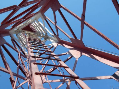 Metal kulenin yangın kulesinin tasarımı.