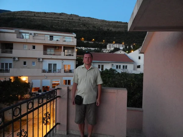 Petrovac, Karadağ - 29 Ağustos 2014. Oleg Prokopenko model