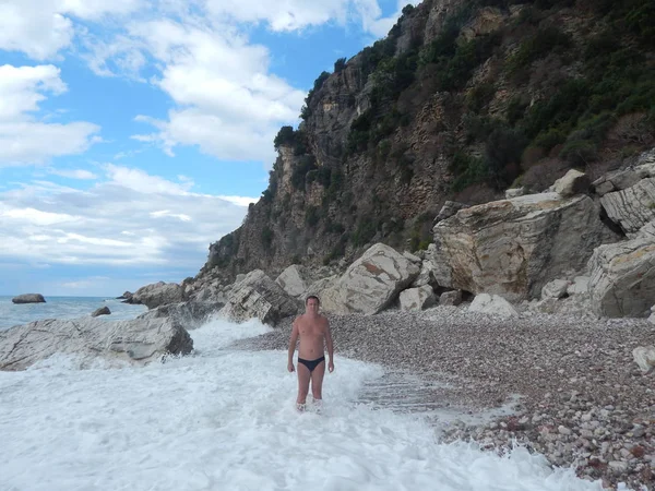 Petrovac, Karadağ - 29 Ağustos 2014. Oleg Prokopenko model