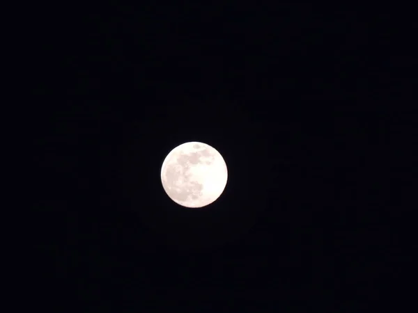 Fullmåne natt landskap mörk himmel — Stockfoto