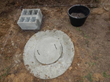 Concreting temel blokları, cinder, beton iş