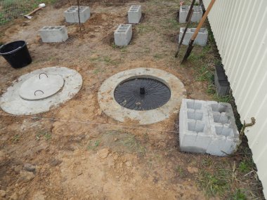 Concreting temel blokları, cinder, beton iş