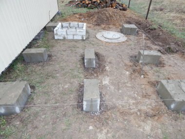 Concreting temel blokları, cinder, beton iş