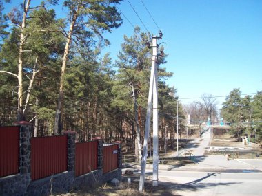 Irpin, Ukrayna - 27 Mart 2011. Şehirde sokaklarda insanlar