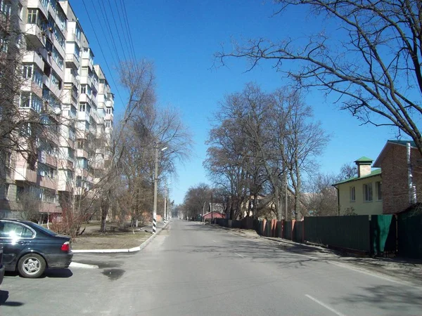Irpin, Ukrayna - 27 Mart 2011. Şehirde sokaklarda insanlar — Stok fotoğraf