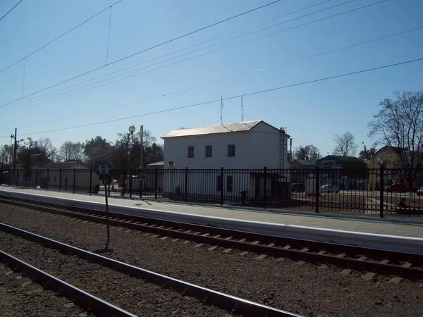 Irpin, ukraine - 27. März 2011. Menschen auf den Straßen der Stadt — Stockfoto