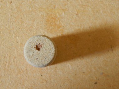 Ahşaptan şarap ve şampanya şişesi mantarları koleksiyonu