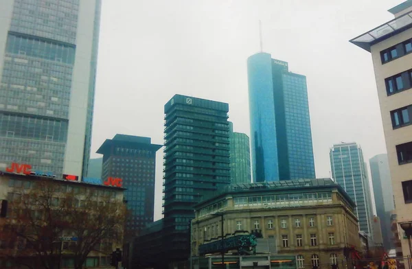 Frankfurt, Německo-22. prosince 2007: architektura a lidé — Stock fotografie