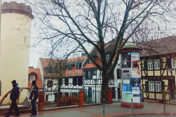 Bad Homburg, Duitsland-28 december 2007: architectuur en mensen — Stockfoto