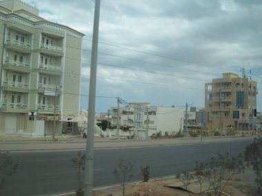 Highway A1, Tunus - 9 Ağustos 2013: Tarihi yerler ve manzara