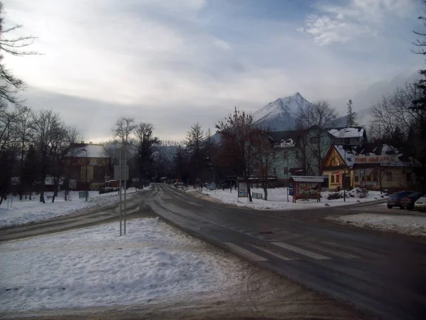 Highway E50, Slovakien-2 januari 2012: landmärken och landskap — Stockfoto
