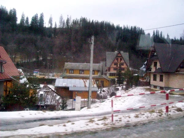 Straße, Polen - 5. Januar 2012: Architektur, Sehenswürdigkeiten und Land — Stockfoto