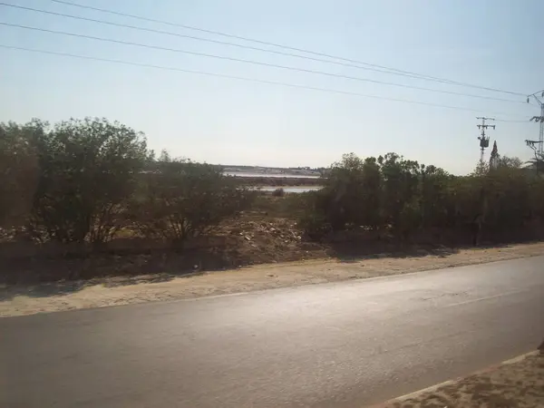 AUTOSTRADA A1, TUNISIA - 9 AGOSTO 2013: Luoghi di interesse e paesaggio di — Foto Stock