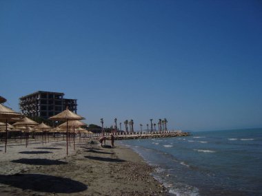 Durres, Arnavutluk - 25 Mayıs 2017: Mimarlık, peyzaj ve natu