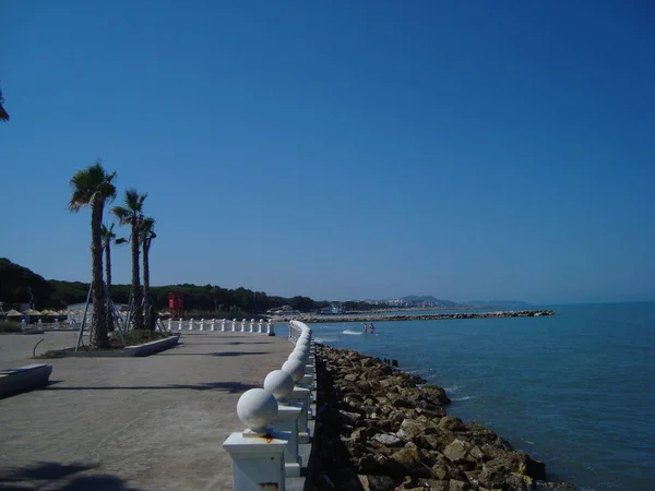 DURRES, ALBÂNIA - MAIO 25, 2017: Arquitetura, paisagem e natu — Fotografia de Stock