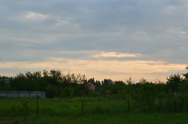 Paisajes de nubes en el campo —  Fotos de Stock