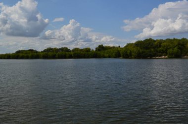 Nehir Panoraması ve su dokusu