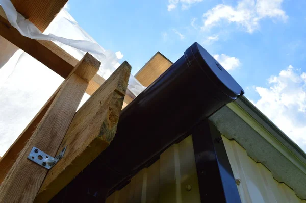 Çatı inşaatı ve çatı kaplaması — Stok fotoğraf