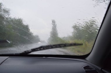 Arabanın penceresinden görüntüle