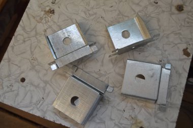 Alçıpan için metal profil montajı