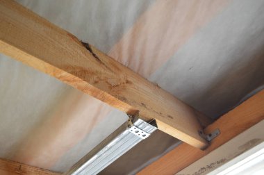 Alçıpan için metal profil montajı