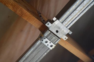 Alçıpan için metal profil için montaj üniteleri