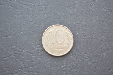 Farklı ülkelerin ve mezheplerin paraları