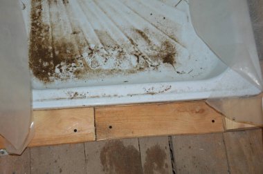 İç mekanda bir ev sahibinin inşaat işi.