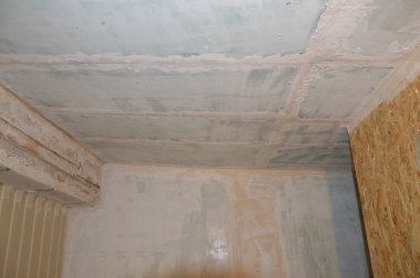 İçi beyaz su bazlı boyayla boyanmış.