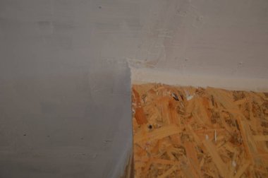 İçi beyaz su bazlı boyayla boyanmış.