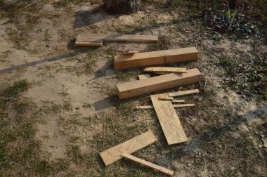 Osb sobasının iç tarafına yonga döşemek.