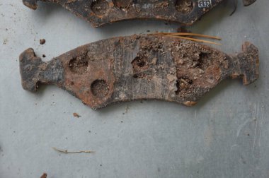 Metal dedektörlü ihanet eserleri.