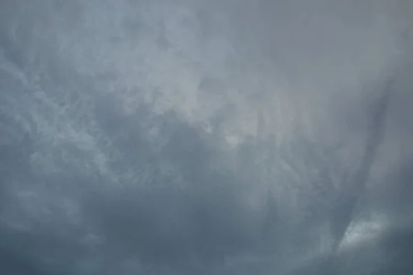 Felhők Naplementekor Mennydörgés Eső Előtt — Stock Fotó