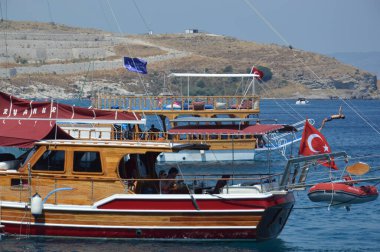 BODRUM, TURKISH - 02 Temmuz 2020 Yat limanına park edildi