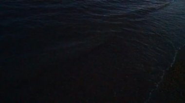 Ege Denizi 'ndeki yeşil-mavi deniz suyunun dokusu