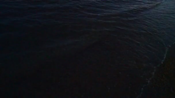 Texture de l'eau de mer vert-bleu dans la mer Égée